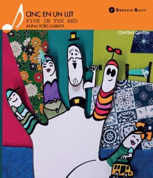 Cinc en un llit
