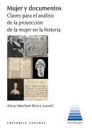 Mujer y documentos