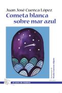 Cometa blanca sobre mar azul