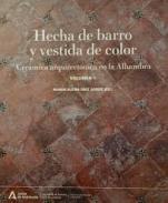 Hecha de barro y vestida de color