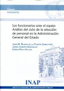 Los funcionarios ante el espejo